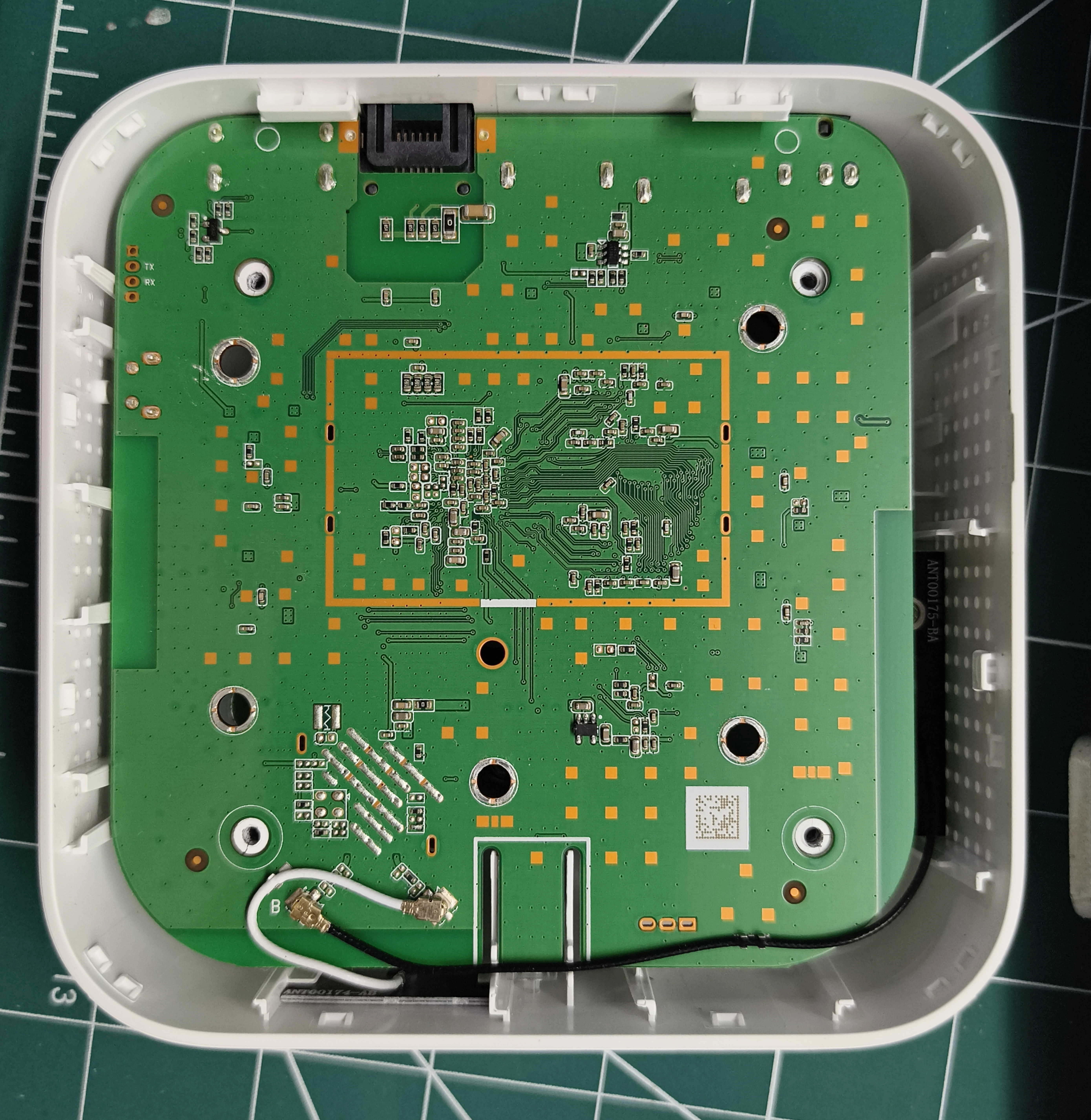 Amlogic S905X4 Main SoC Chip Close-Up - Jio AirFiber STB IPSTB JMSC200A2_J Teardown