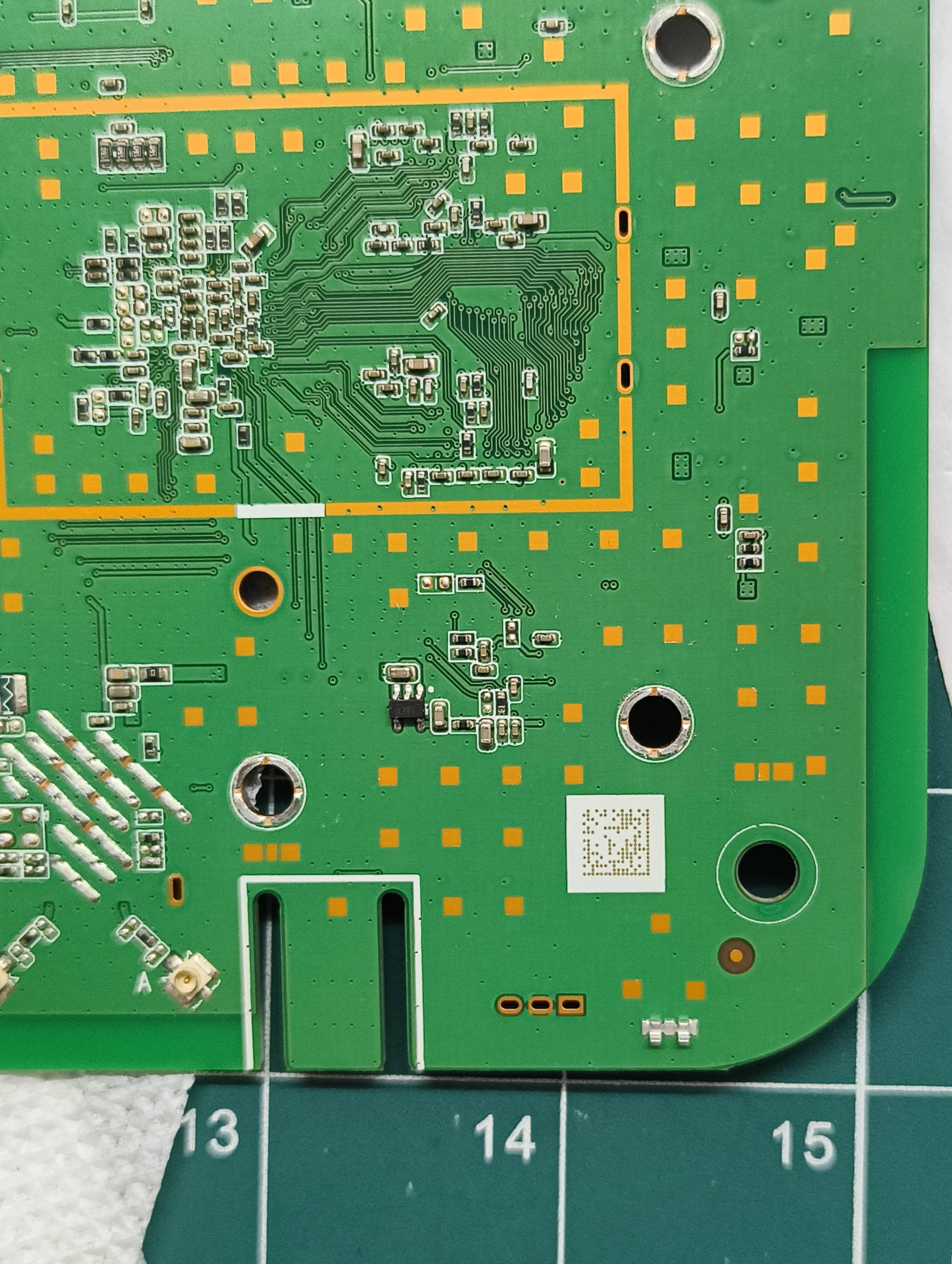 Antenna Layout and WiFi Connectivity Modules inside Jio AirFiber Set-Top Box